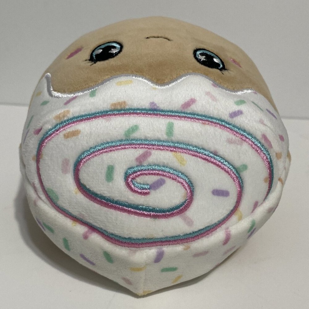 Squishmallows Mystery Scented Squad Chanel Cinnamon Roll Sprinkles 5" Plush Toy - Picture 6 of 10